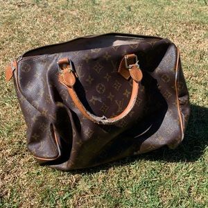 Louis Vuitton speedy bag